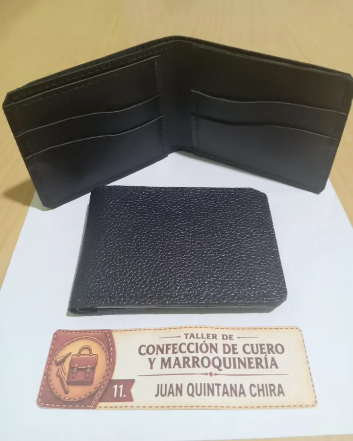 Billetera de cuero granulado