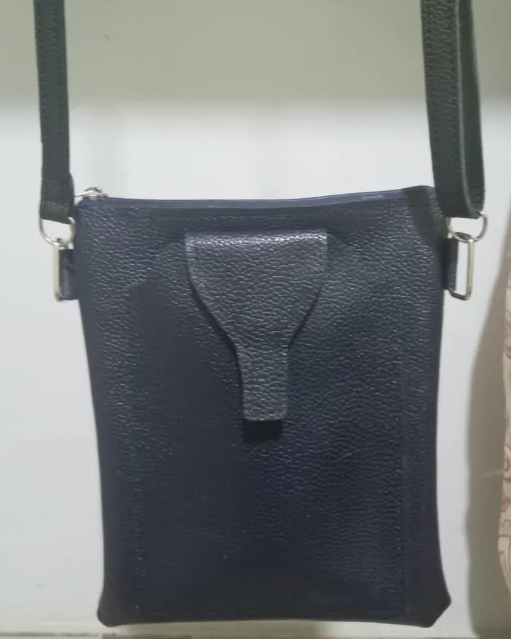 Cartera cruzada azul marino